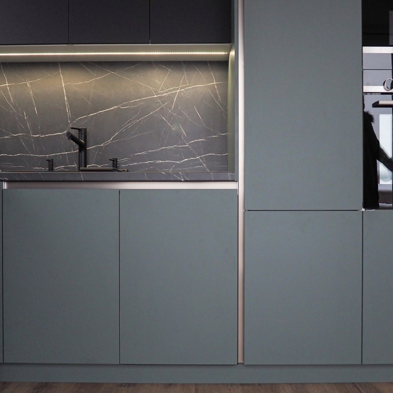 kuchyně se šuplíky