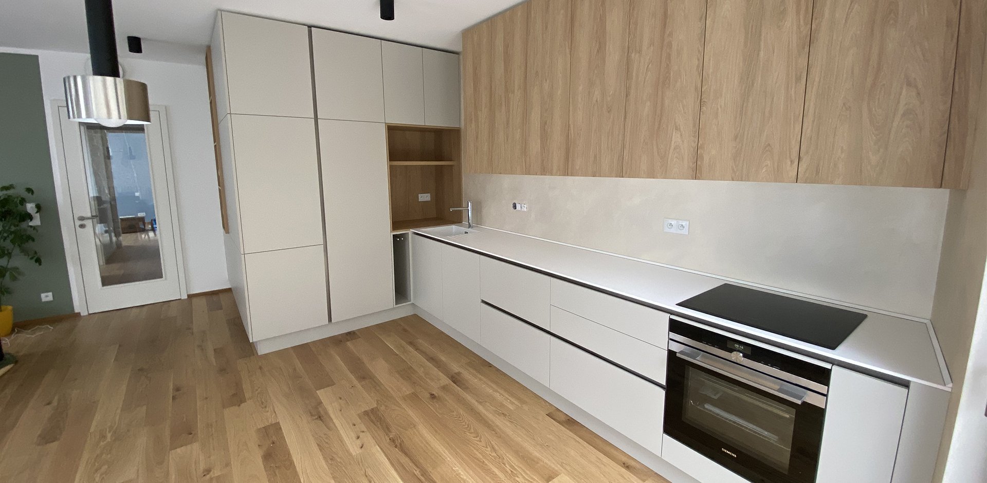 Kuchyně s úložným prostorem - 1