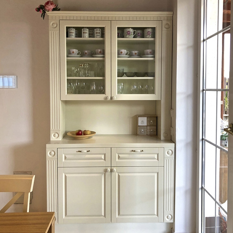 kuchyně s kredencí