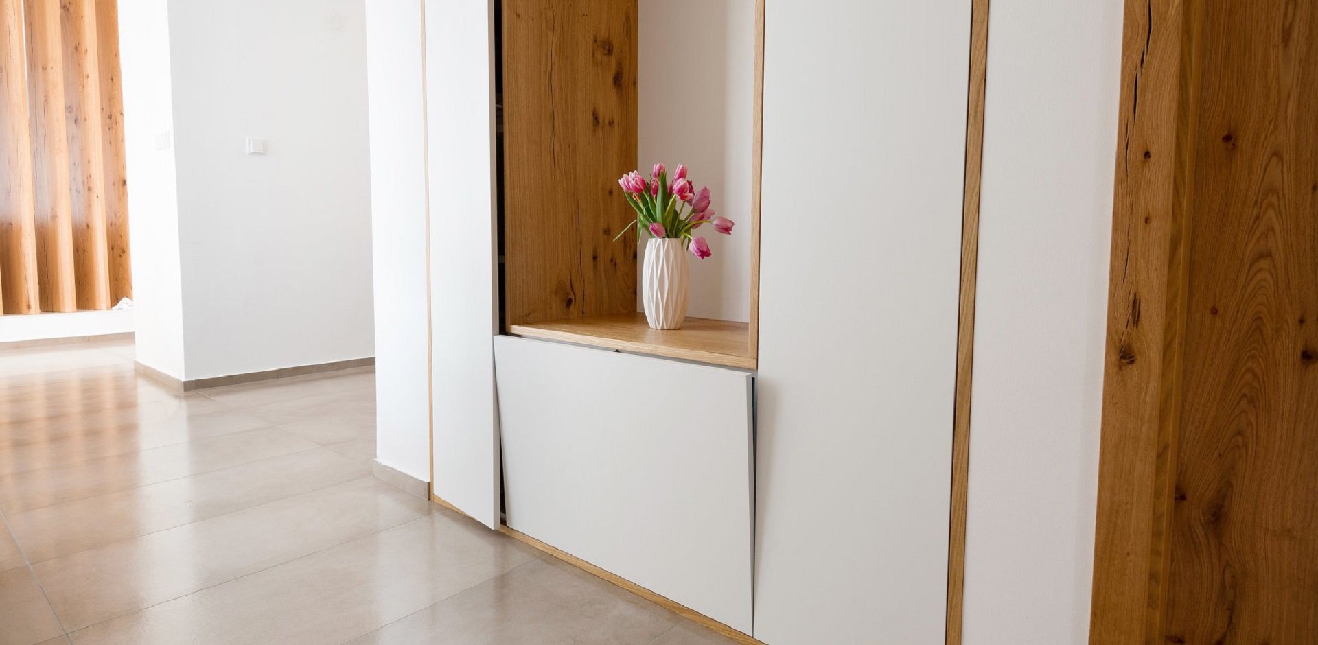 Předsíně v praskaném dubu - 1