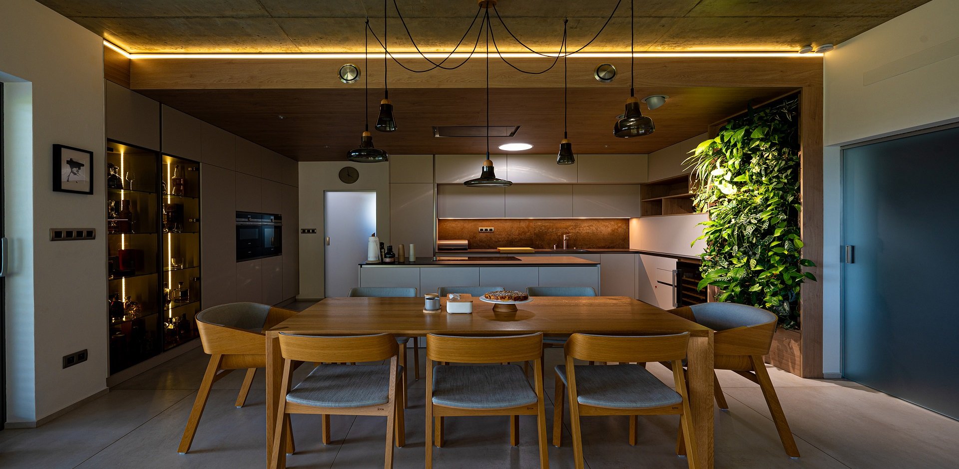 Kuchyně s kávovarem - 1