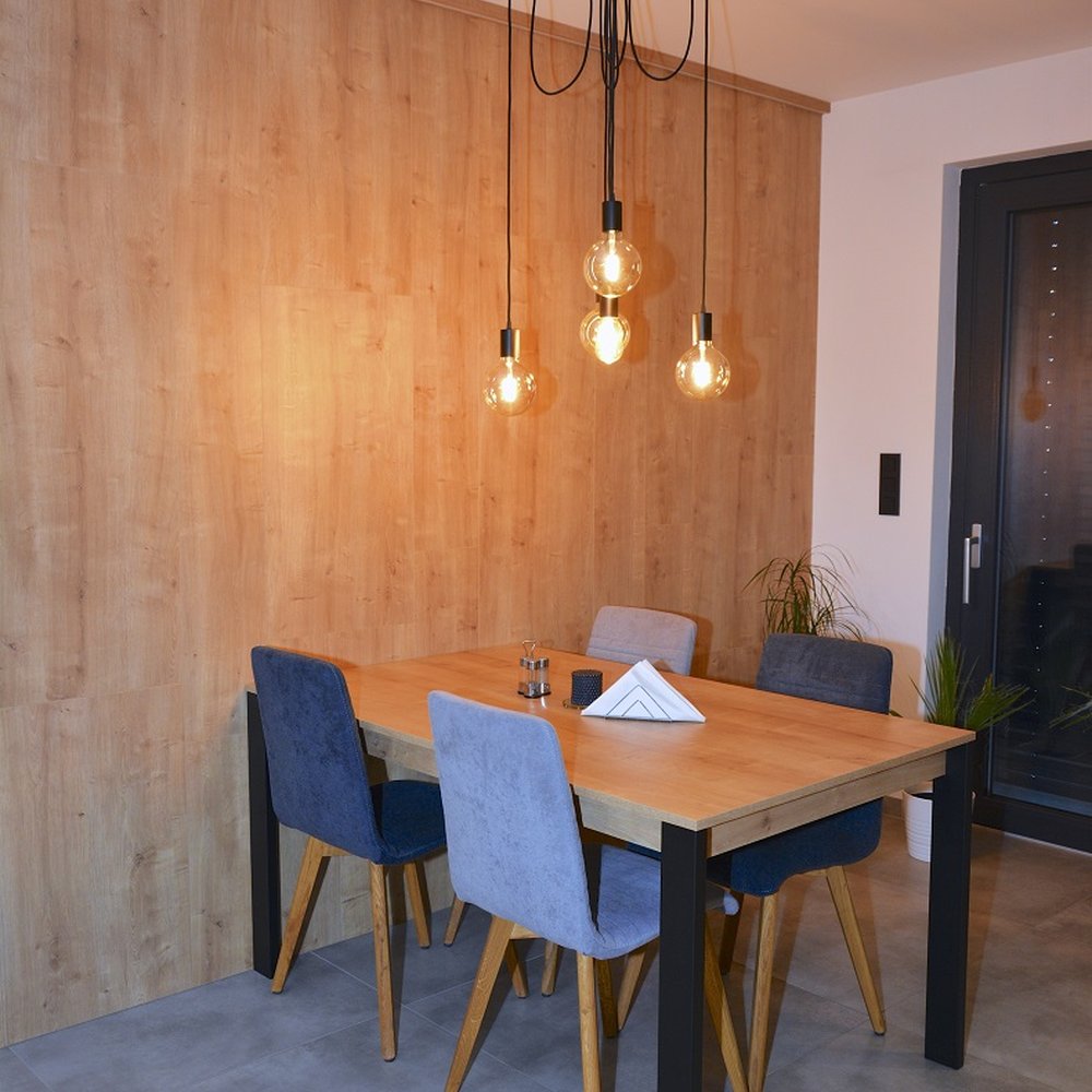 Jídelna s rozkládacím stolem