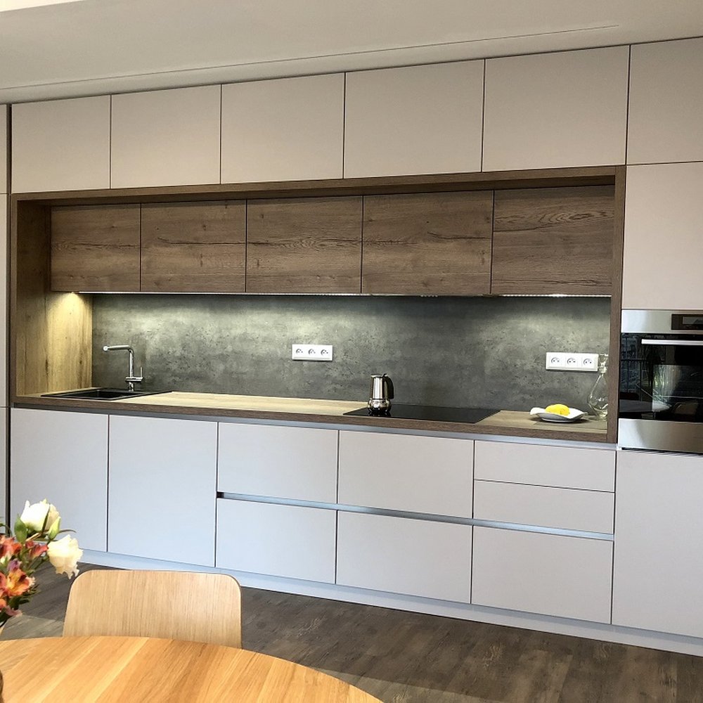 Kuchyně kašmírově šedá